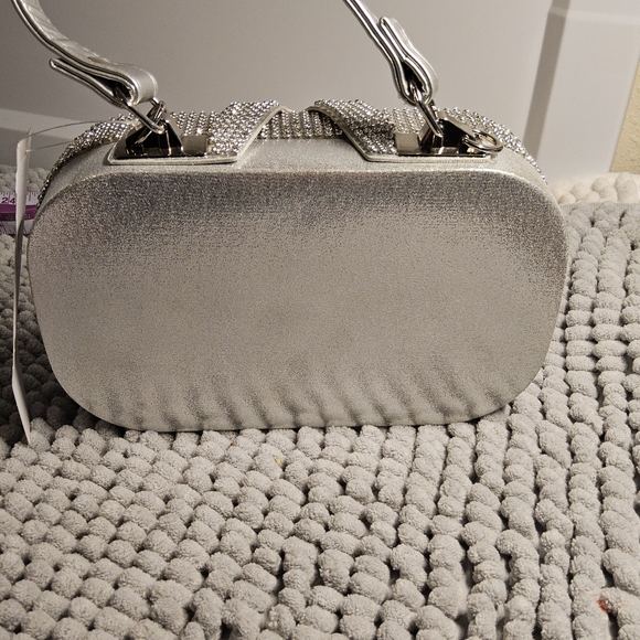 NWT Glamorous Alessia Silver Evening Bag with Lock Detail - Picture 9 of 11